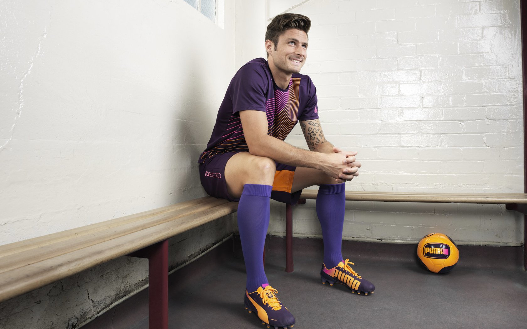 利物浦关键战取胜，红军重回榜首，红军利物浦主场